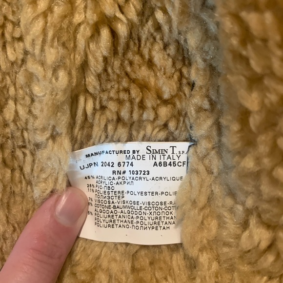 Armani leather jacket gently used - Picture 5 of 16